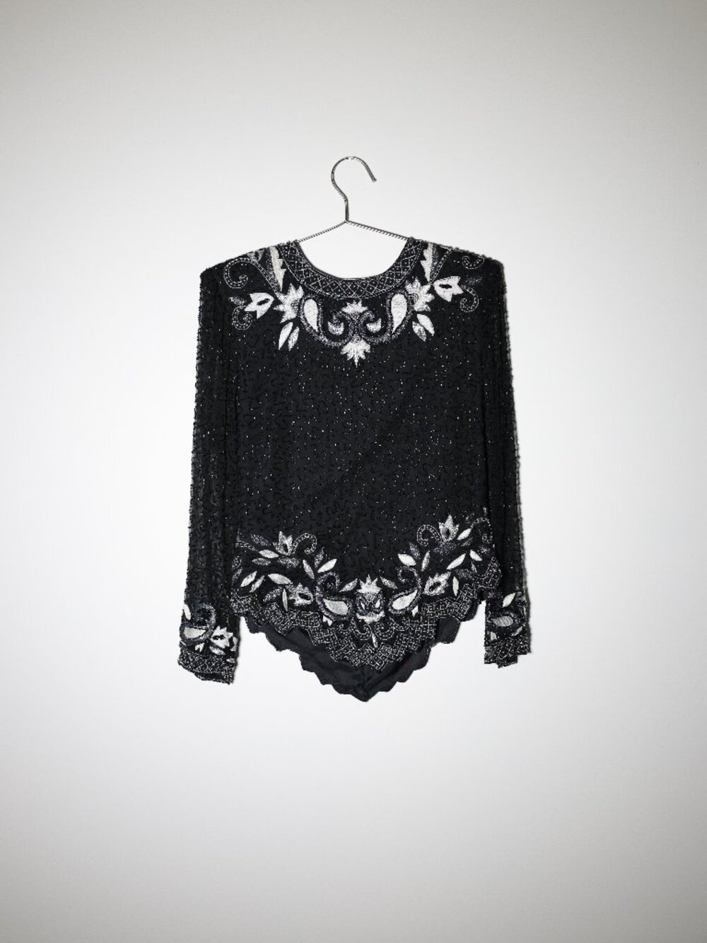 Laurence Kazar Paris Top Womes S Black 100% Silk Beaded Floral Scalloped Vintage